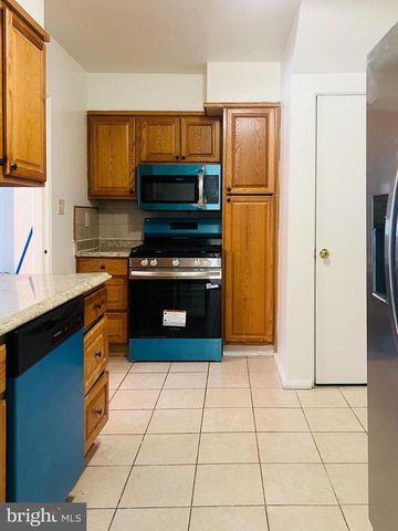 4901 FITCH PL NE, Washington, DC 20019