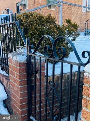 4901 FITCH PL NE, Washington, DC 20019