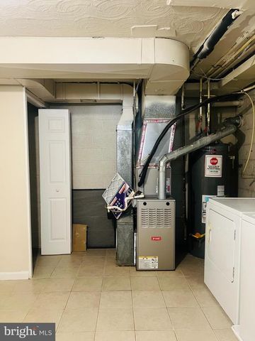 4901 FITCH PL NE, Washington, DC 20019