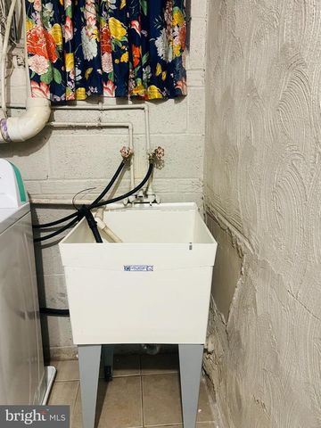 4901 FITCH PL NE, Washington, DC 20019