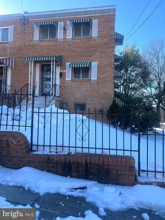 4901 FITCH PL NE, Washington, DC 20019