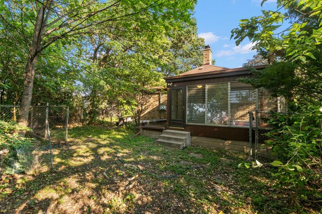 201 Melbourne Avenue SE E, Minneapolis, MN 55414