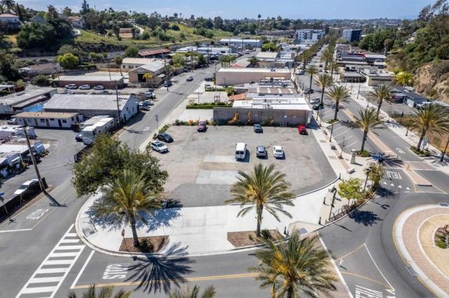 745 S Santa Fe Ave., Vista, CA 92083