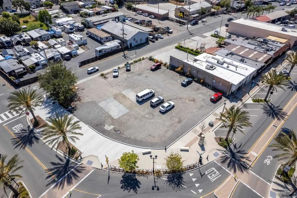 745 S Santa Fe Ave., Vista, CA 92083