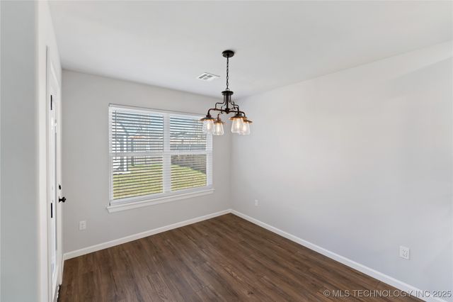 317 SE 6th Street, Pryor, OK 74361