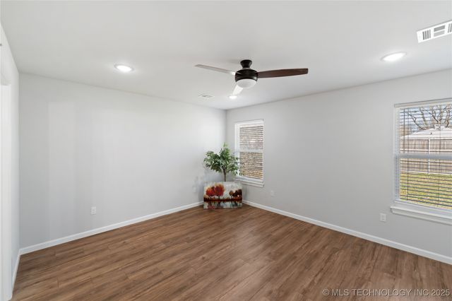 317 SE 6th Street, Pryor, OK 74361