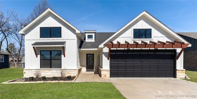 317 SE 6th Street, Pryor, OK 74361