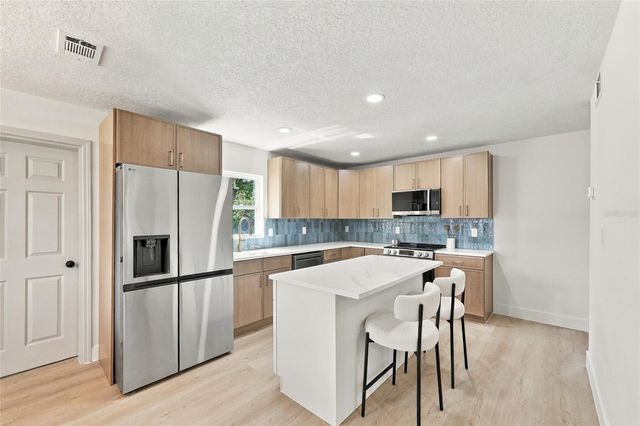 2470 IVAN COURT, Orlando, FL 32807
