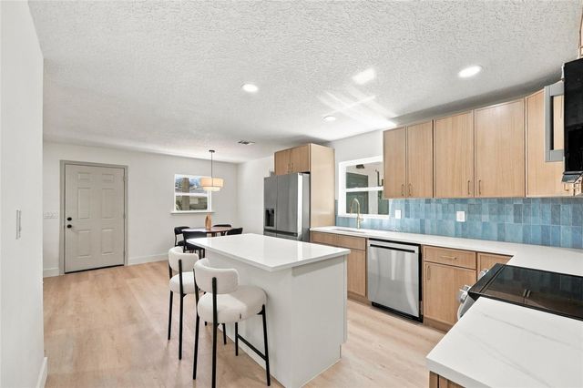 2470 IVAN COURT, Orlando, FL 32807