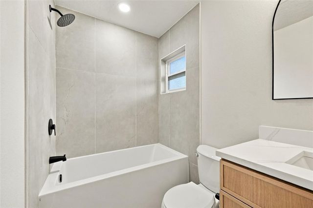 2470 IVAN COURT, Orlando, FL 32807