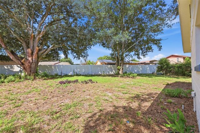 2470 IVAN COURT, Orlando, FL 32807
