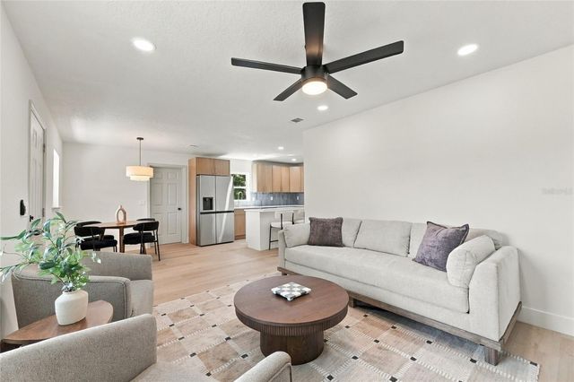 2470 IVAN COURT, Orlando, FL 32807