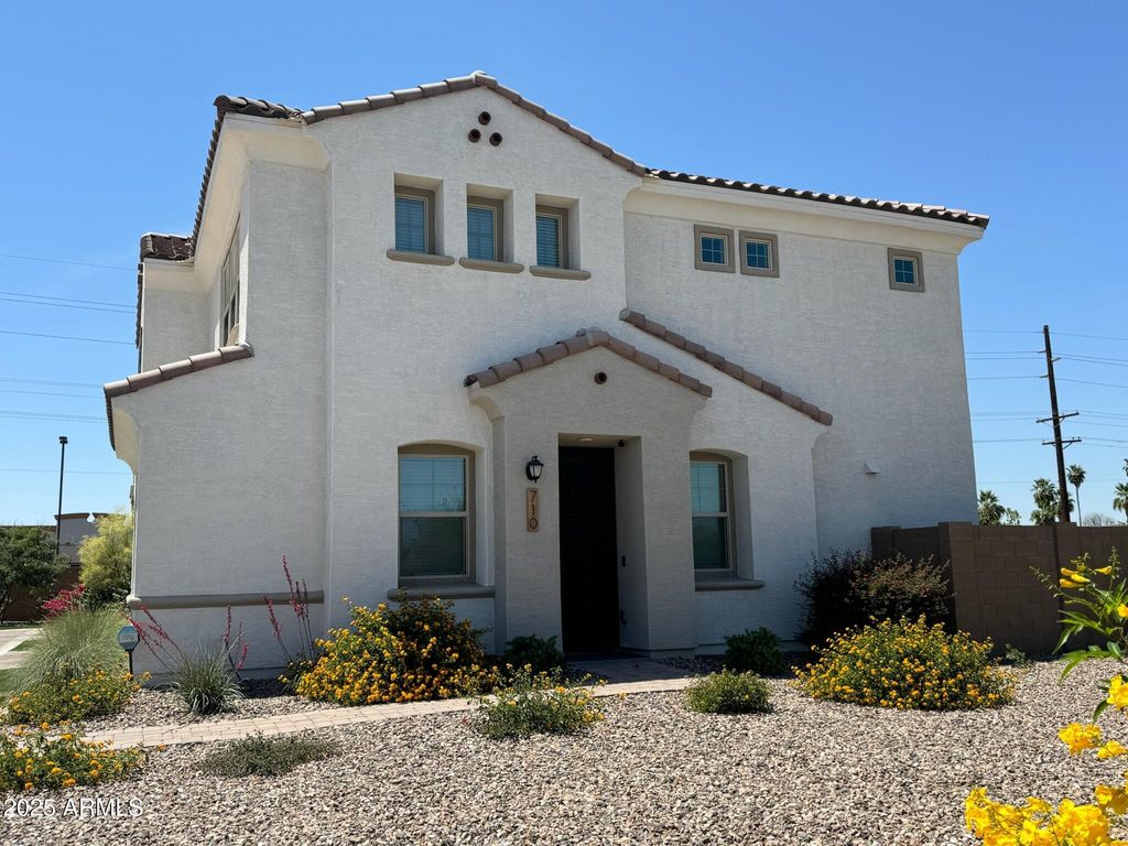 710 N BAY Drive, Gilbert, AZ 85233