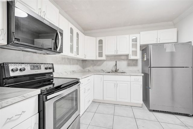 2025 NE 164th St 710, North Miami Beach, FL 33162