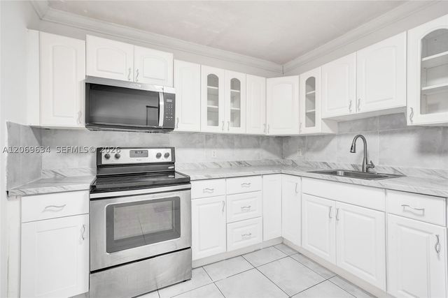 2025 NE 164th St 710, North Miami Beach, FL 33162