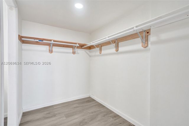 2025 NE 164th St 710, North Miami Beach, FL 33162