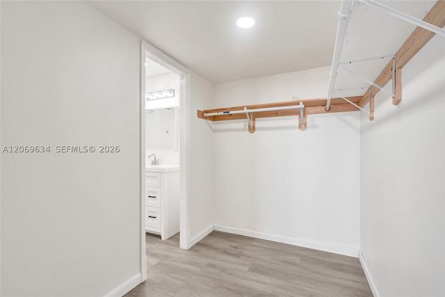 2025 NE 164th St 710, North Miami Beach, FL 33162