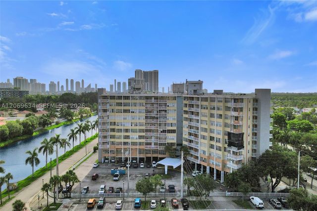 2025 NE 164th St 710, North Miami Beach, FL 33162