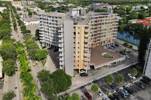 2025 NE 164th St 710, North Miami Beach, FL 33162