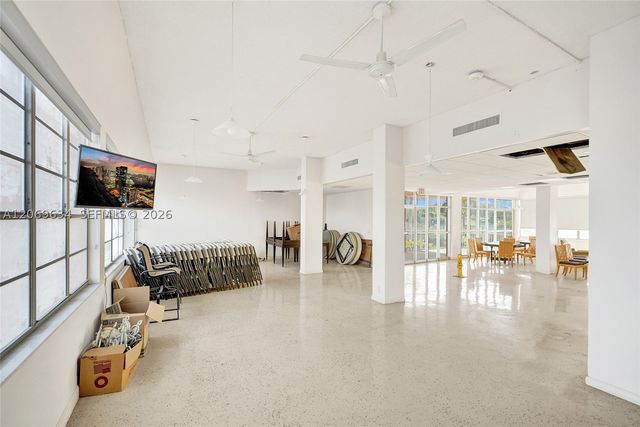 2025 NE 164th St 710, North Miami Beach, FL 33162