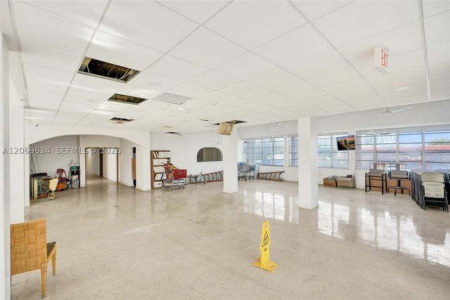 2025 NE 164th St 710, North Miami Beach, FL 33162