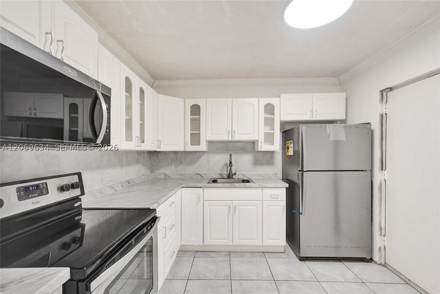 2025 NE 164th St 710, North Miami Beach, FL 33162