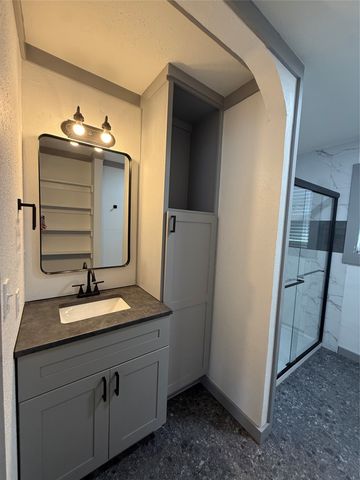 1114 W Mesquite Street, Coleman, TX 76834