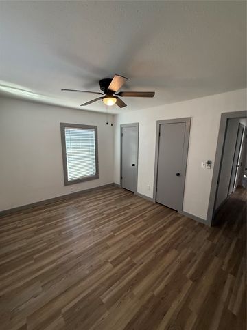 1114 W Mesquite Street, Coleman, TX 76834