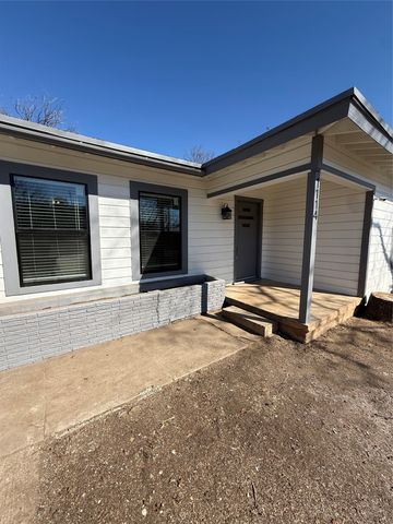 1114 W Mesquite Street, Coleman, TX 76834