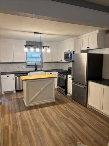 1114 W Mesquite Street, Coleman, TX 76834