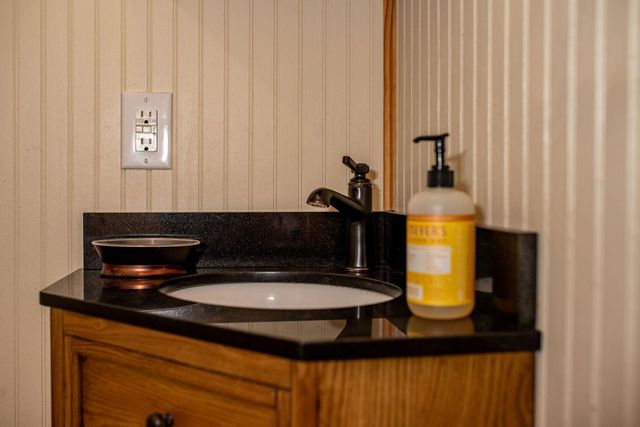 1101 W Houston Avenue, Seadrift, TX 77983