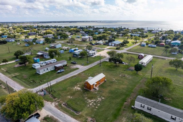 1101 W Houston Avenue, Seadrift, TX 77983