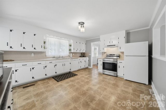 109 Air Park Drive, Morganton, NC 28655