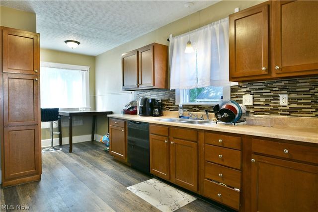 473 Parkcliff Avenue, Youngstown, OH 44511