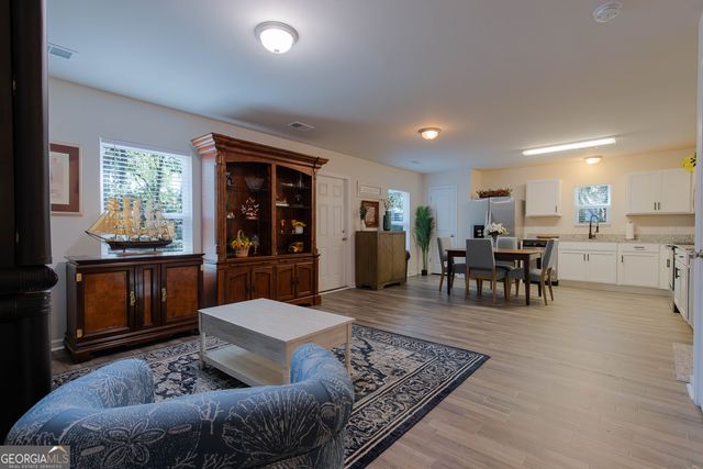 137 Sunrise Circle, Midway, GA 31320