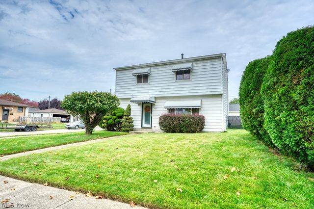 396 Skyview Road, Cleveland, OH 44109
