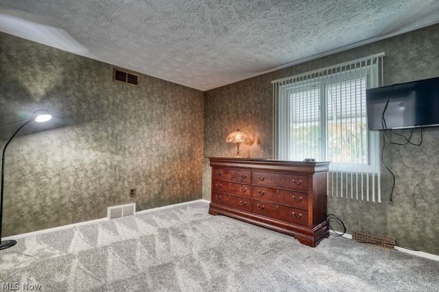 396 Skyview Road, Cleveland, OH 44109