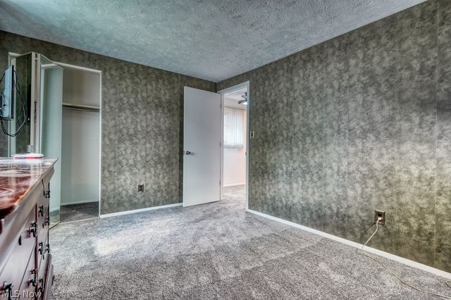396 Skyview Road, Cleveland, OH 44109