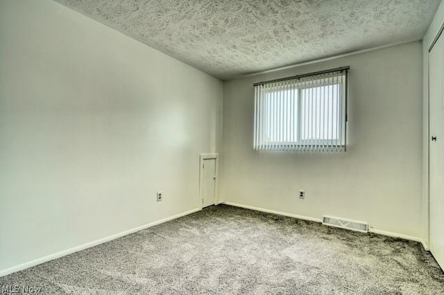 396 Skyview Road, Cleveland, OH 44109