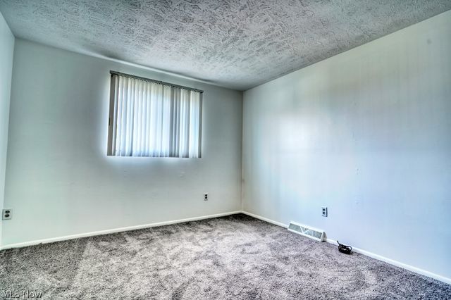 396 Skyview Road, Cleveland, OH 44109