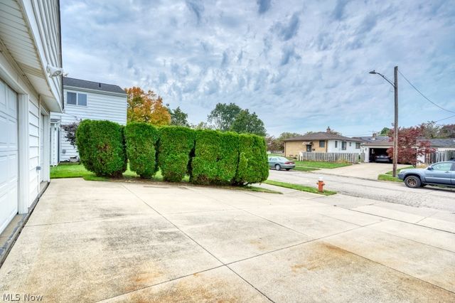 396 Skyview Road, Cleveland, OH 44109
