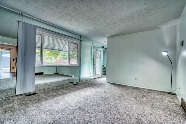 396 Skyview Road, Cleveland, OH 44109