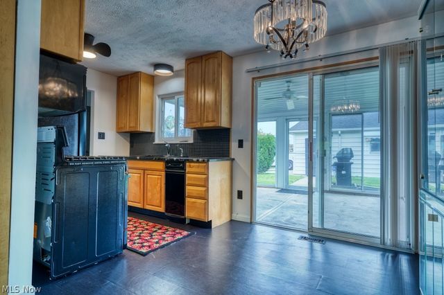 396 Skyview Road, Cleveland, OH 44109