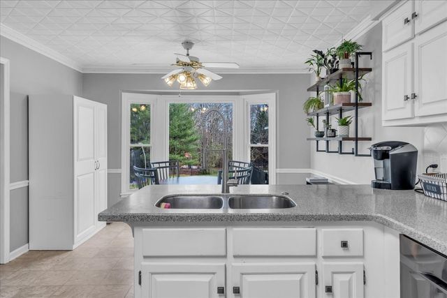 105 Safley Ct, Tullahoma, TN 37388