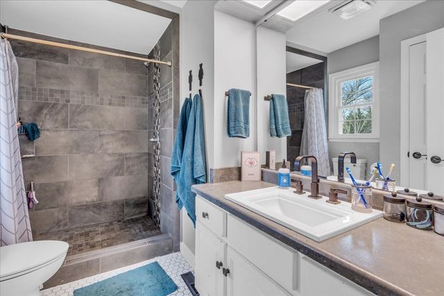 105 Safley Ct, Tullahoma, TN 37388