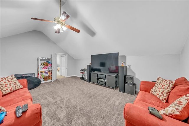 105 Safley Ct, Tullahoma, TN 37388