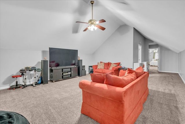 105 Safley Ct, Tullahoma, TN 37388