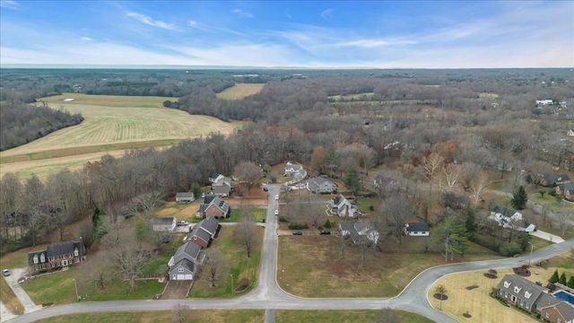 105 Safley Ct, Tullahoma, TN 37388