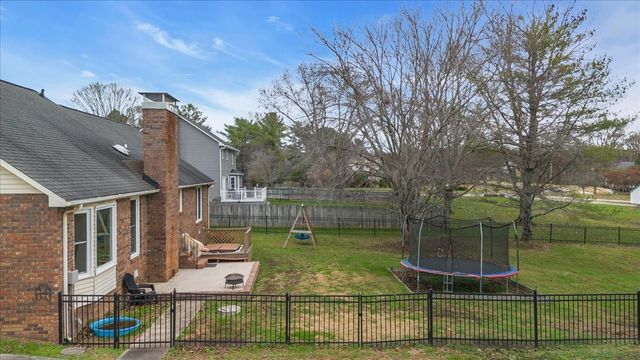 105 Safley Ct, Tullahoma, TN 37388