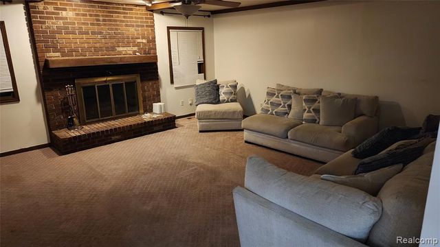 35312 Northmont Drive, Farmington, MI 48331